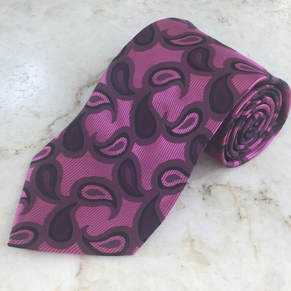 ANDREA GARAVANI PAISLEY NECKTIE